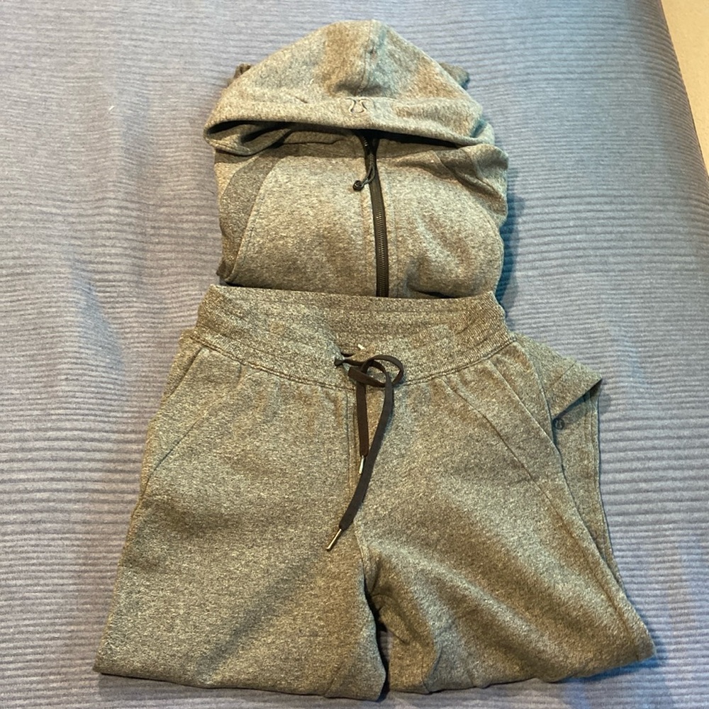 Lululemon Scuba Set in Heathered Speckled Black XS/S